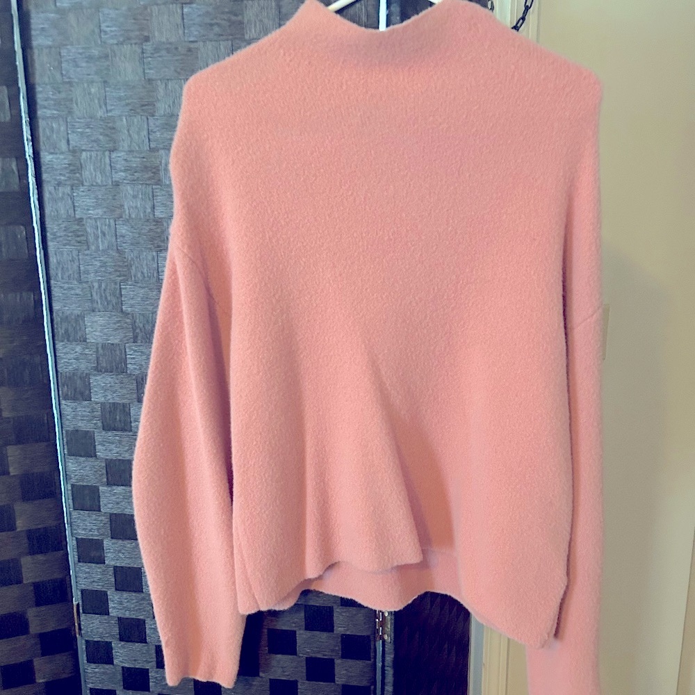 Express Women’s mock neck Sweater size small